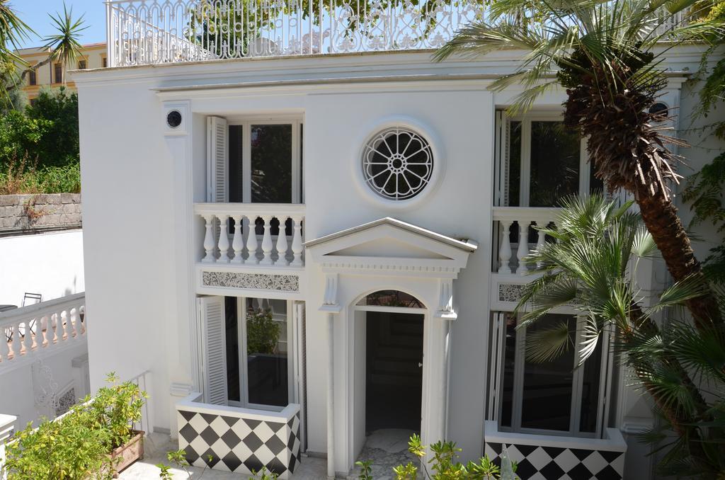 Muta House Hotell Sorrento Exteriör bild